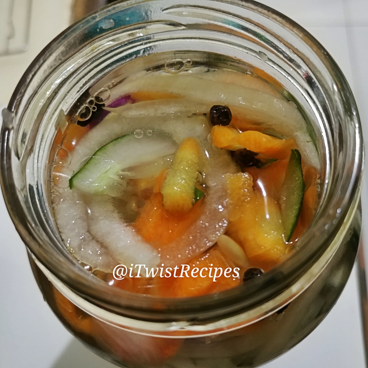Easy Sugar-free Refrigerator Pickles
